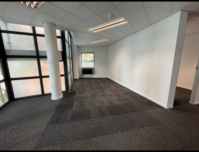 439M² OFFICE TO LET IN PARKTOWN